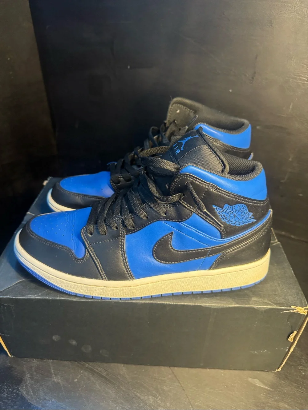 Nike iconic mid